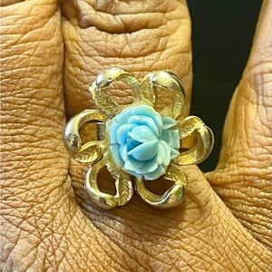 Vintage Blue Resin Rose on a Gold Tone Adjustable Ring. Floral. Size 7